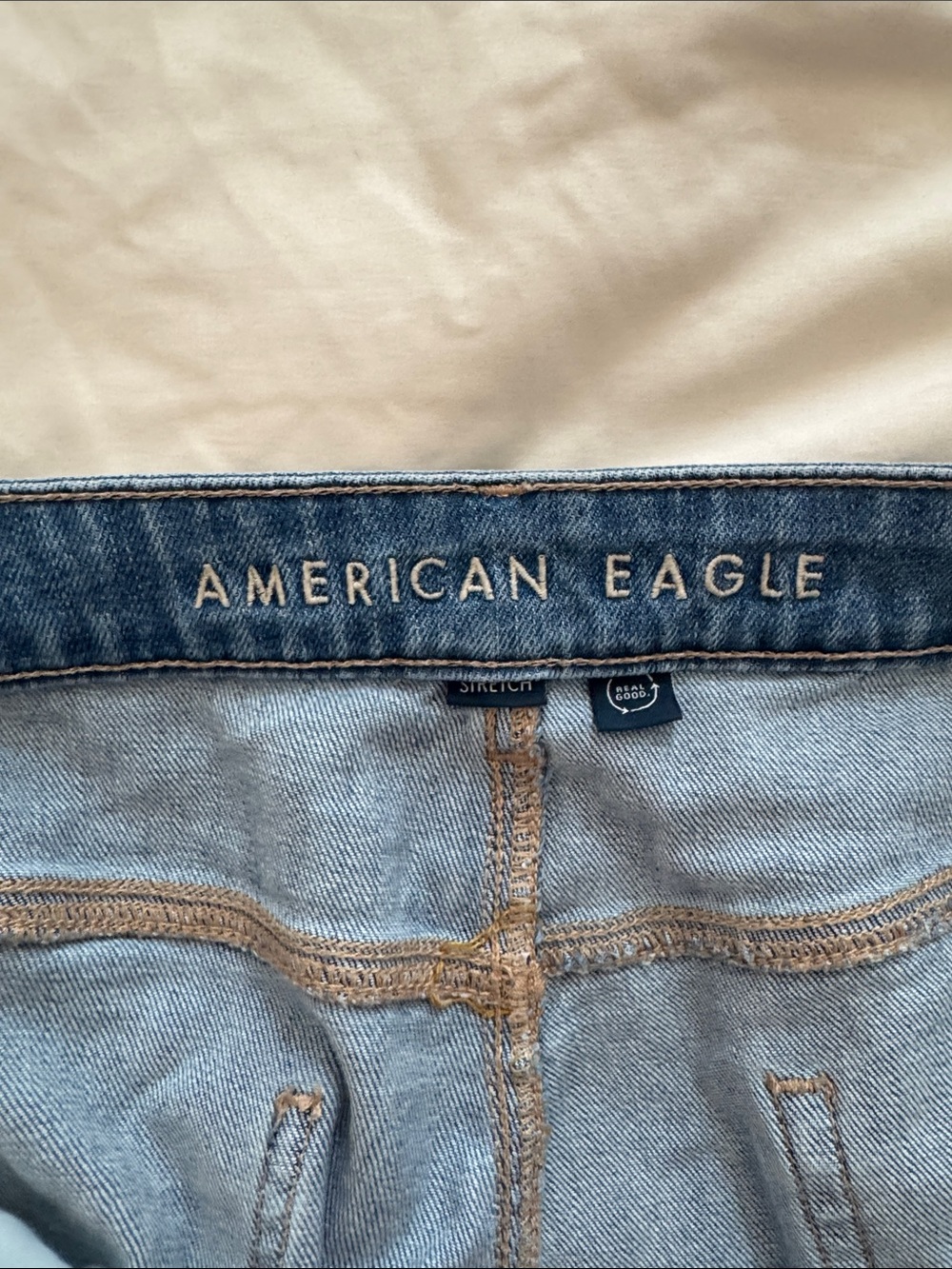 American Eagle Outfitters Wide-Leg Jeans in Medium Blue Wash - Picture 3 of 7